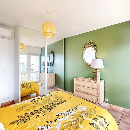 Apartment 2 Bedroom Lovely In